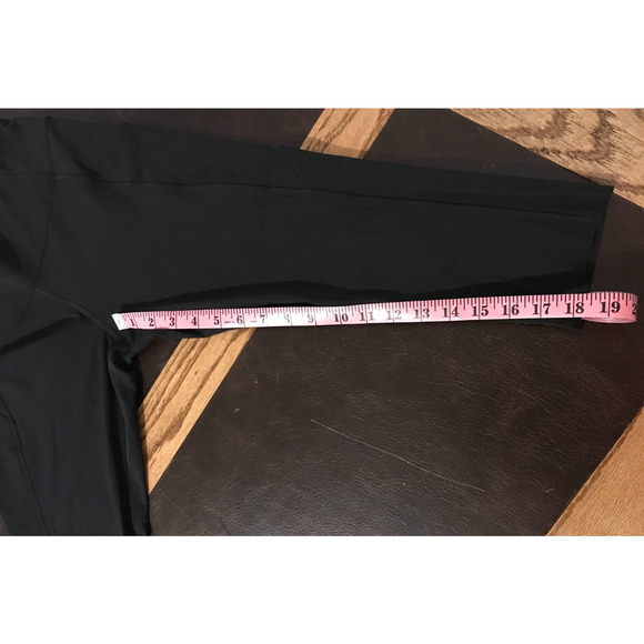 Lululemon Crop II 19" *Non-Reflective Black - Size 10 - Picture 9 of 9